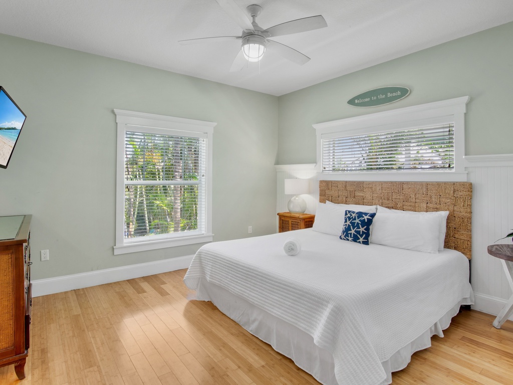 Fifth Bedroom, King
