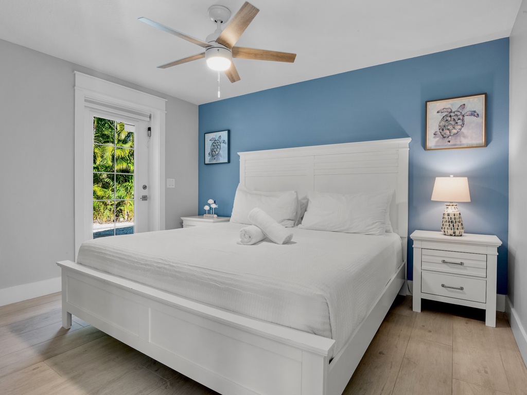 Second Bedroom, King bed