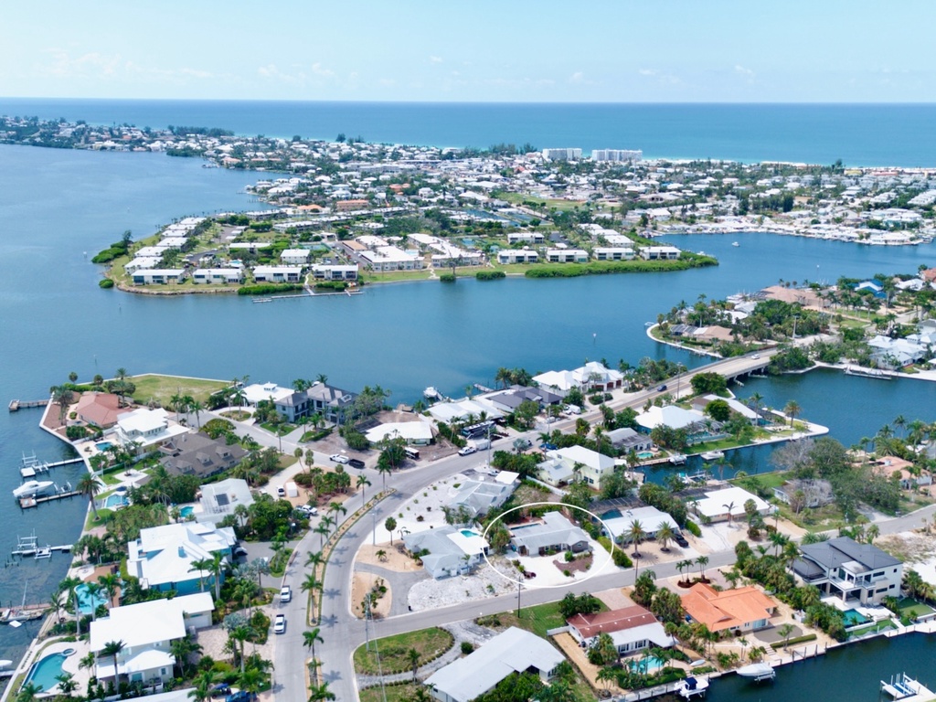 Retreat Royale by Anna Maria Island Accommodations