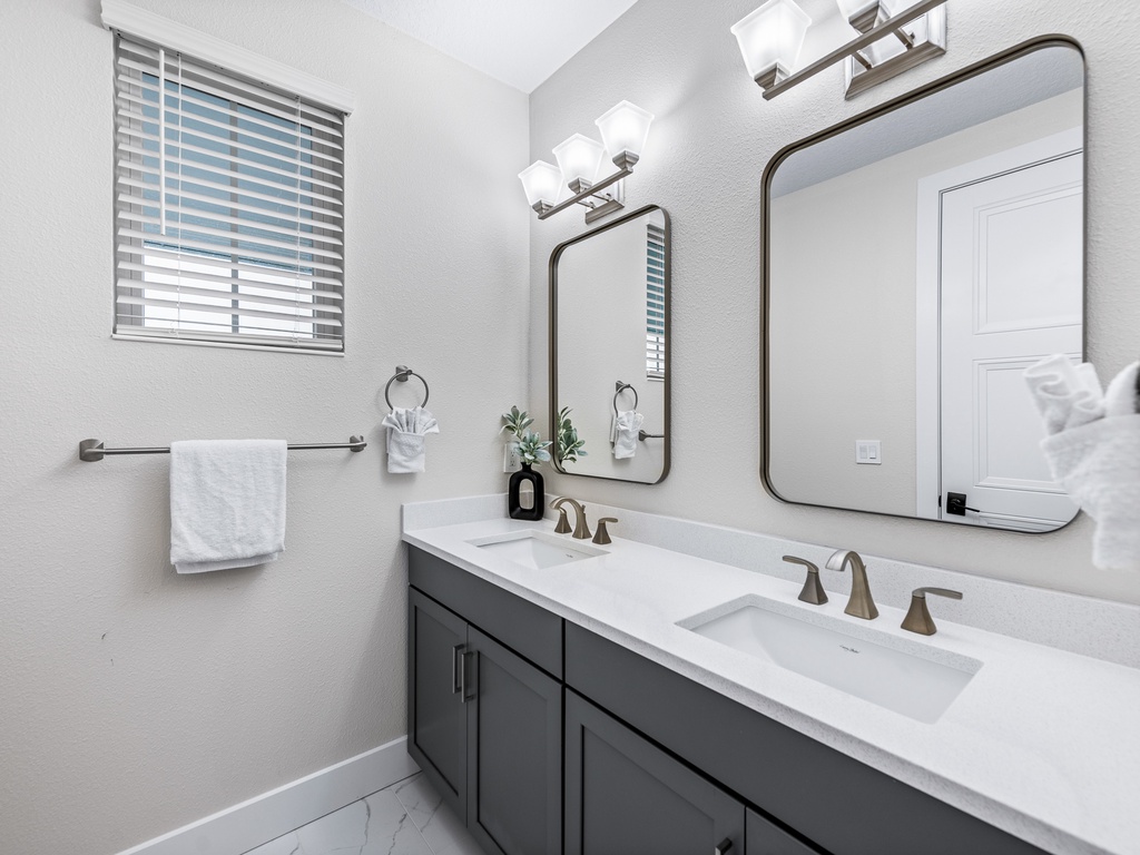 Primary Bathroom, Ensuite