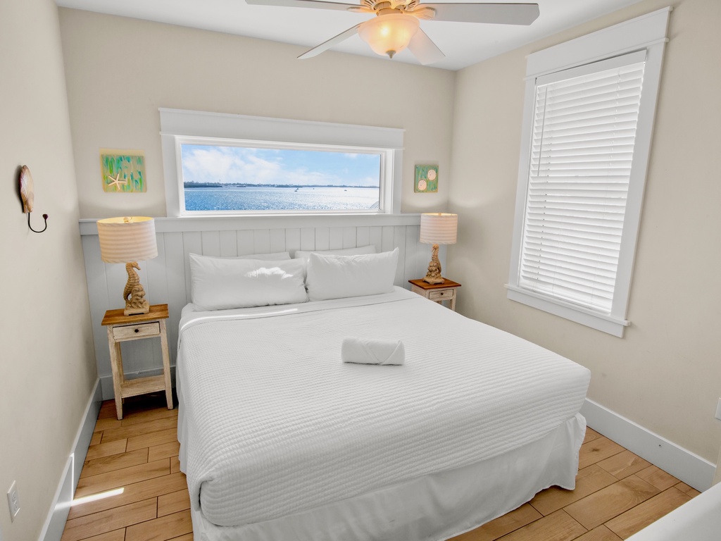 Third Bedroom, King bed