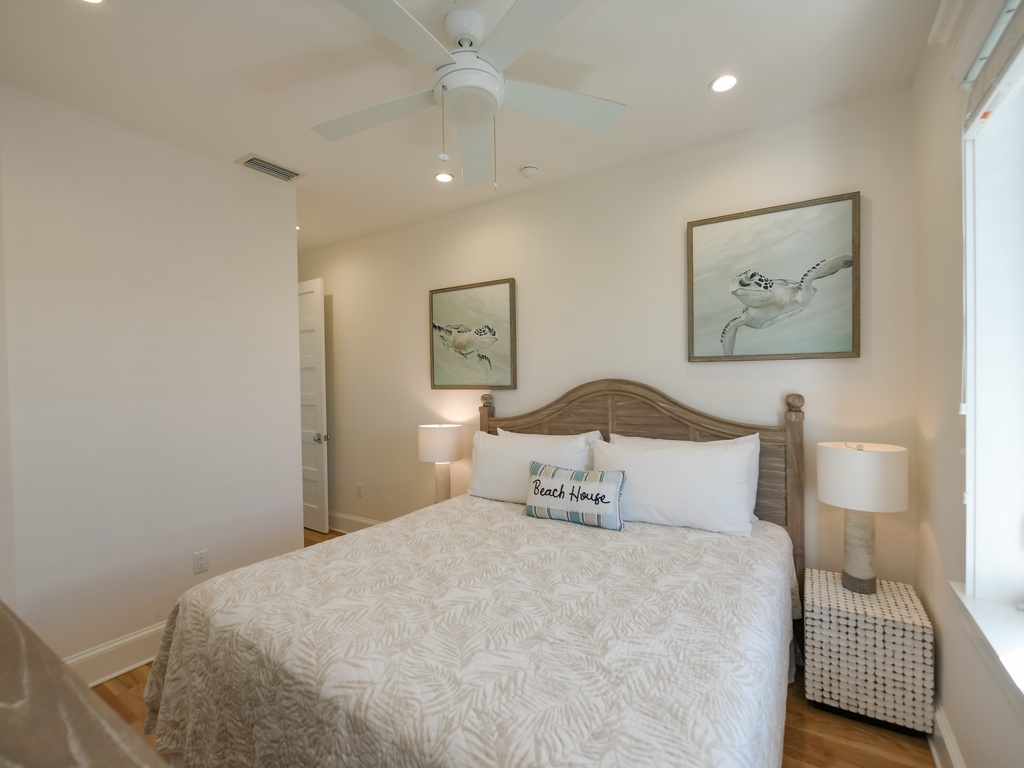 Second Bedroom, King