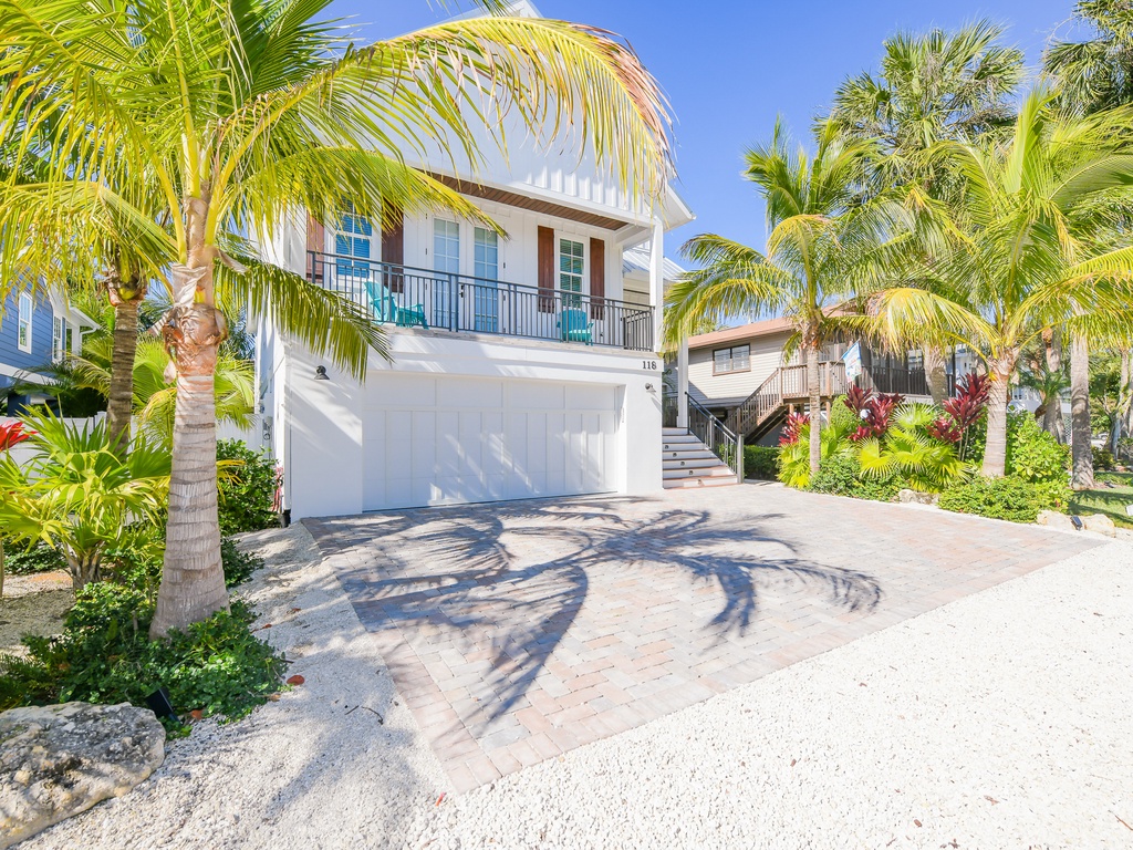 Under The Sea by AMI Locals - Exterior