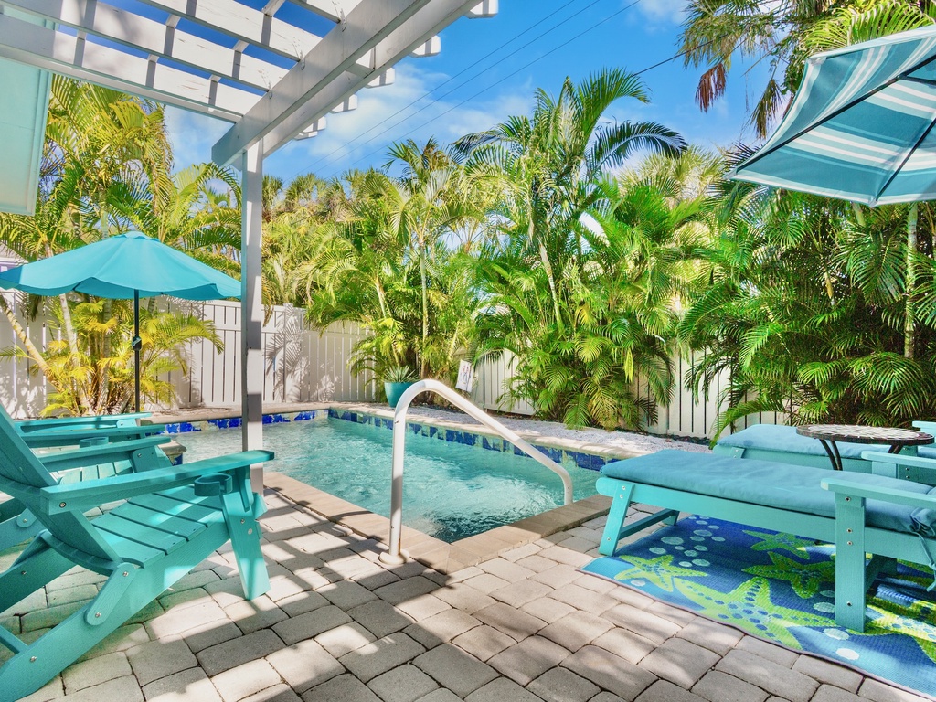Poolside Lounge Chairs