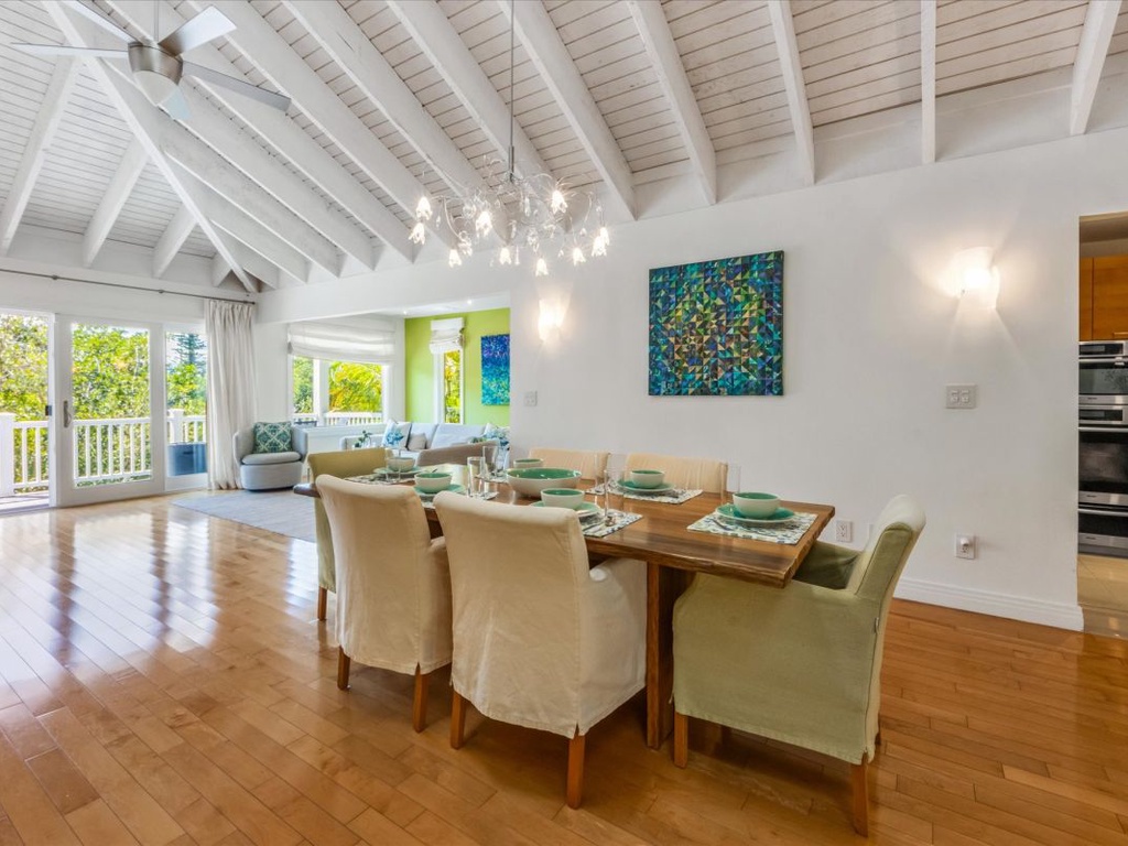 Dining room to living room