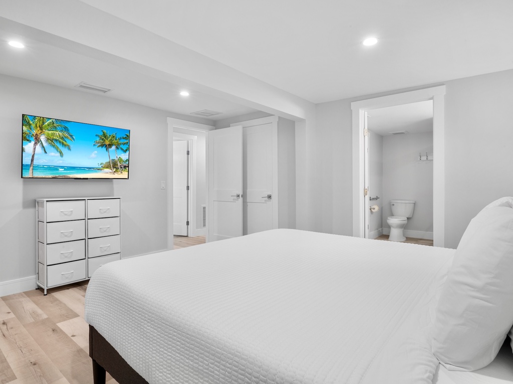 Primary Bedroom - King