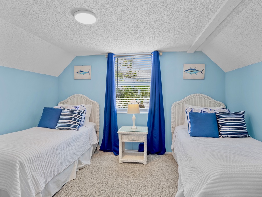 Third Bedroom, Two Twins