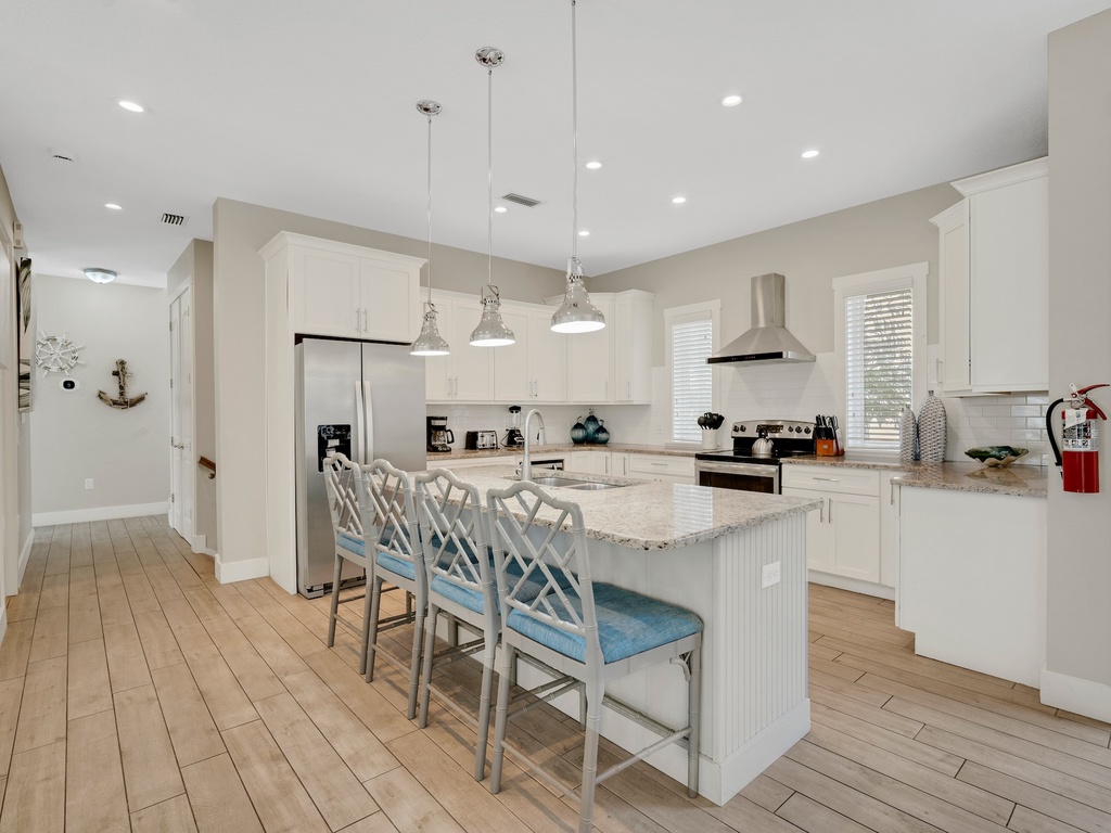 Kitchen - Breakfast Bar