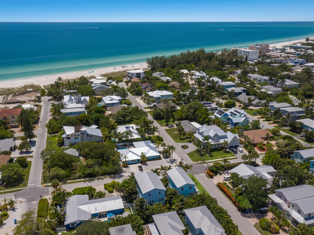 Close To Gulf Beaches