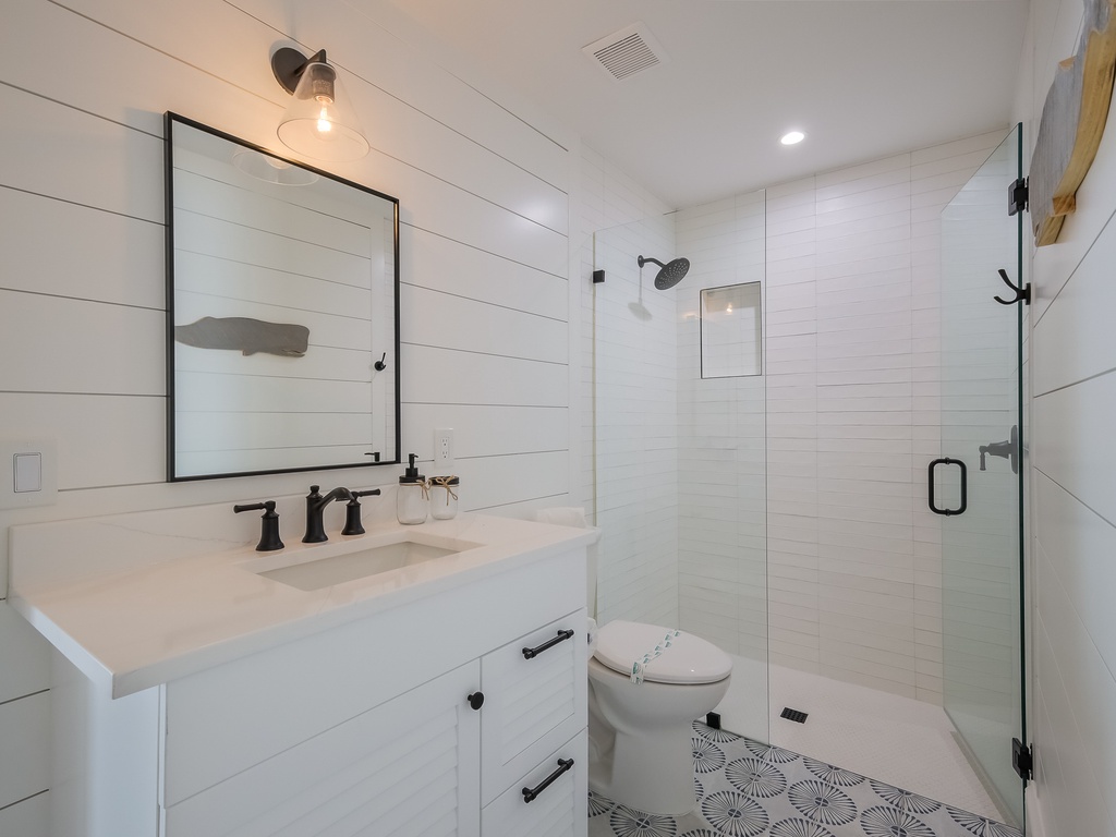 Fourth En-suite Bathroom