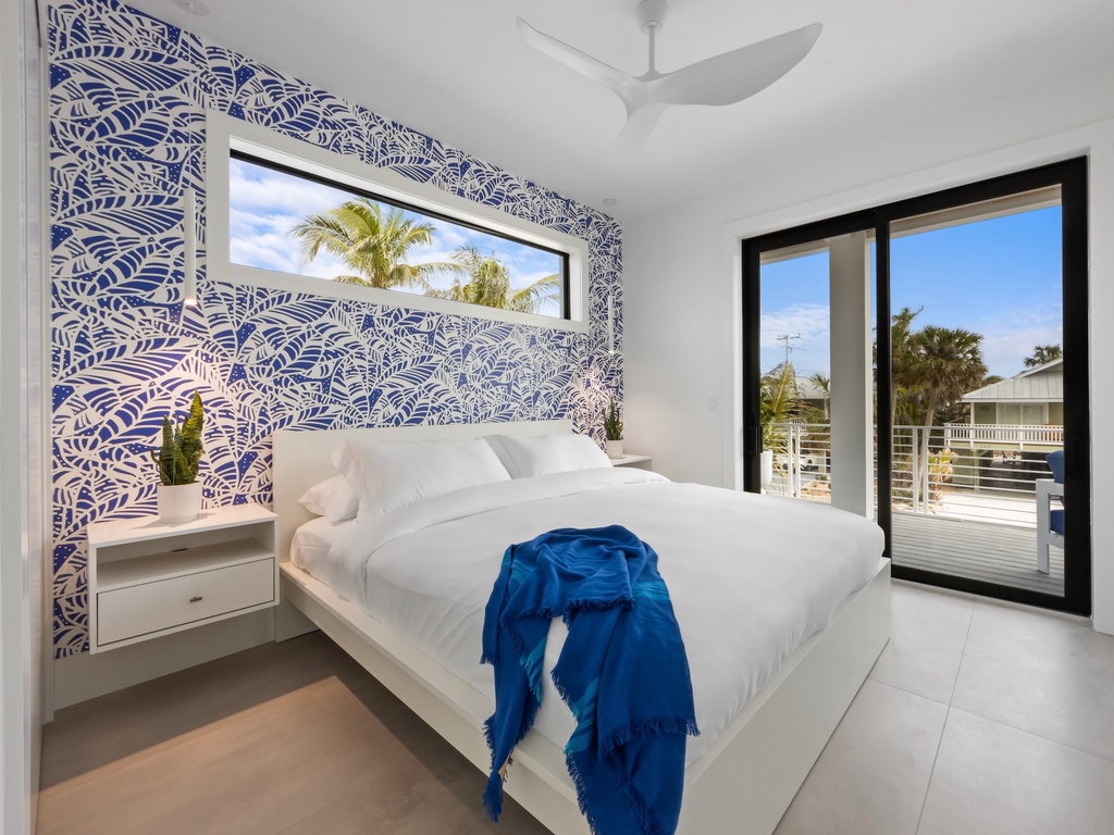 Second Bedroom, King