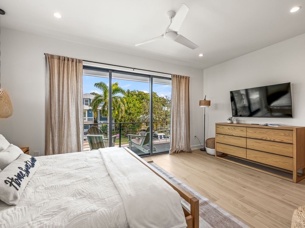 Second Bedroom King - King