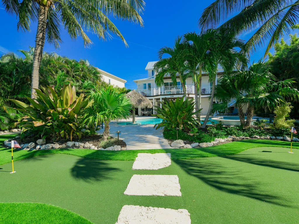 Serenity Beach - AMI Locals