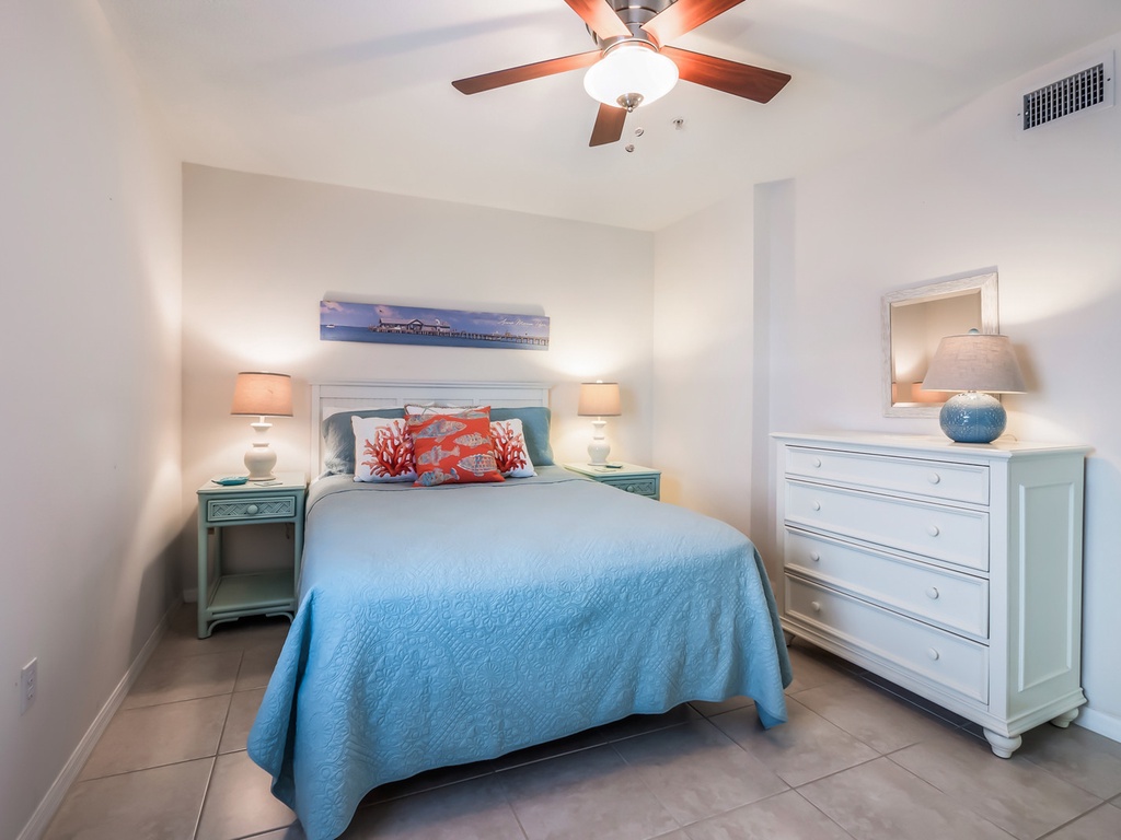 Primary Bedroom, Queen