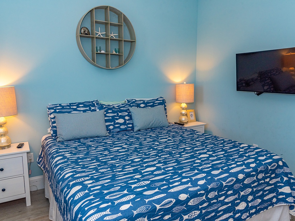 Second Bedroom - King