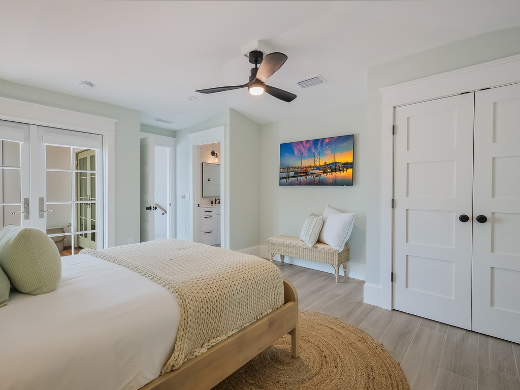 Fourth Bedroom - Queen