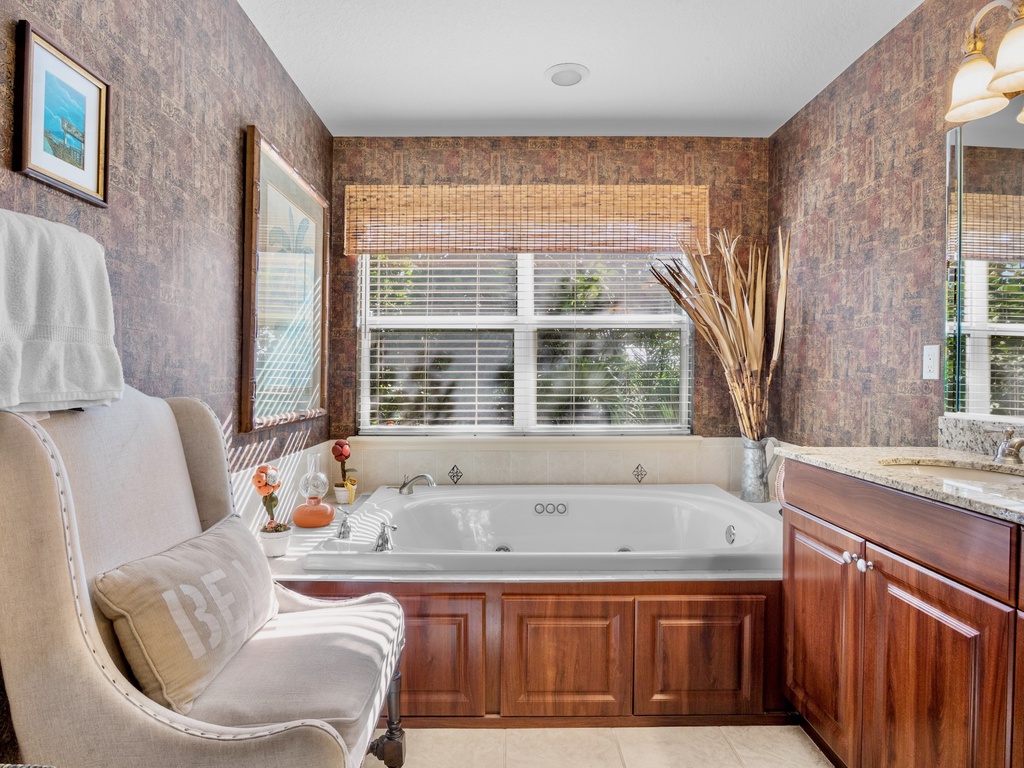 Primary Bedroom, Ensuite Bathroom