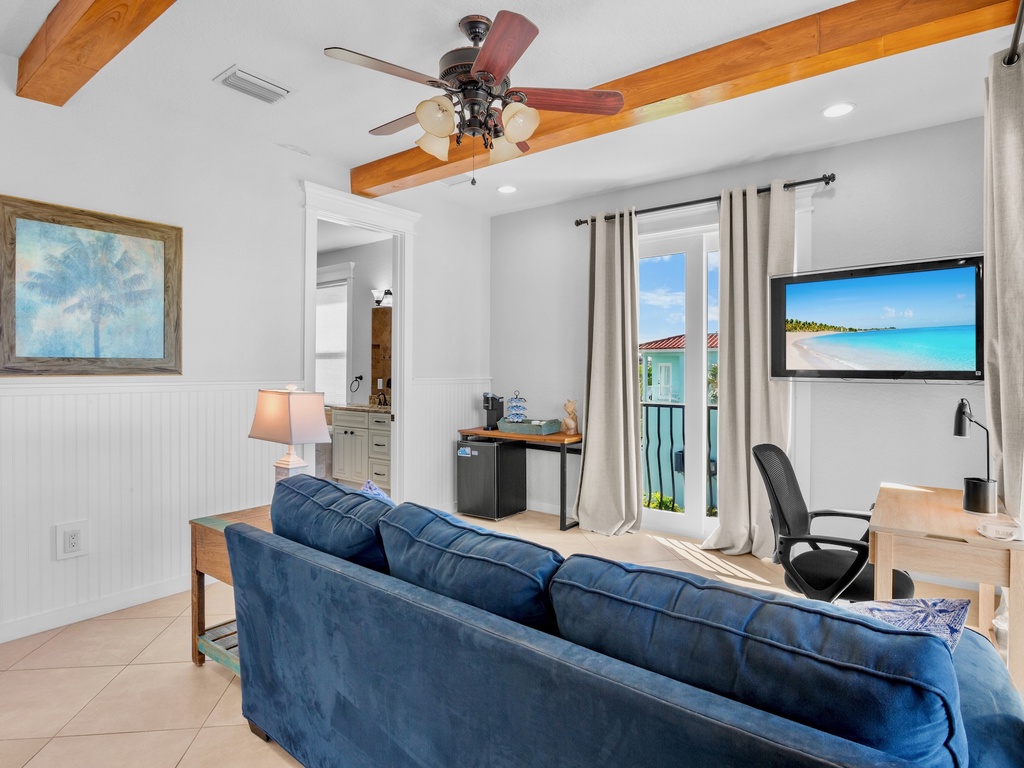 Primary Bedroom, Living Area