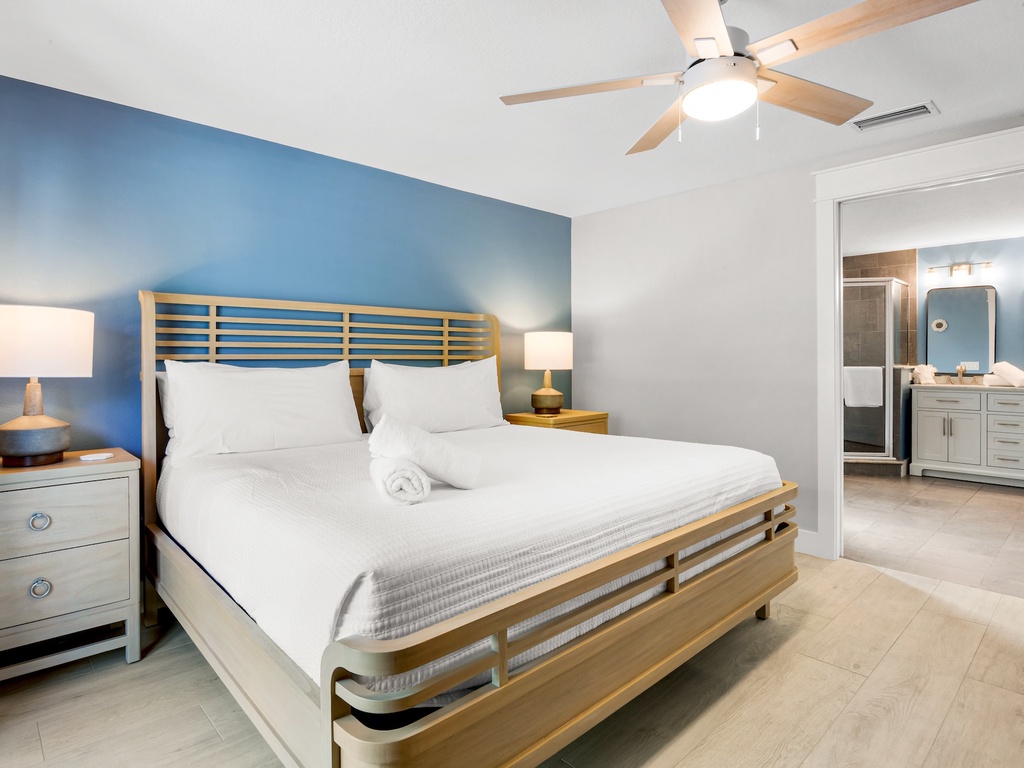 Primary Bedroom, King bed