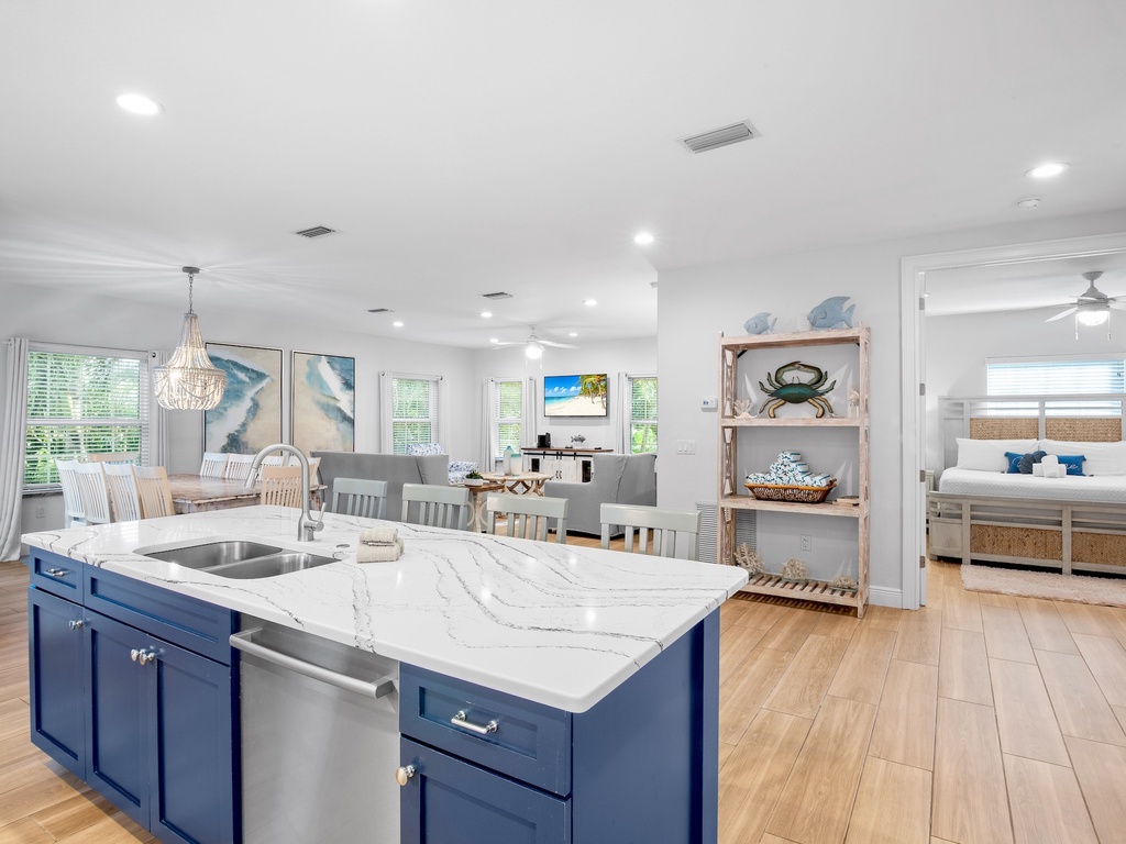 Kitchen Island, Breakfast Bar