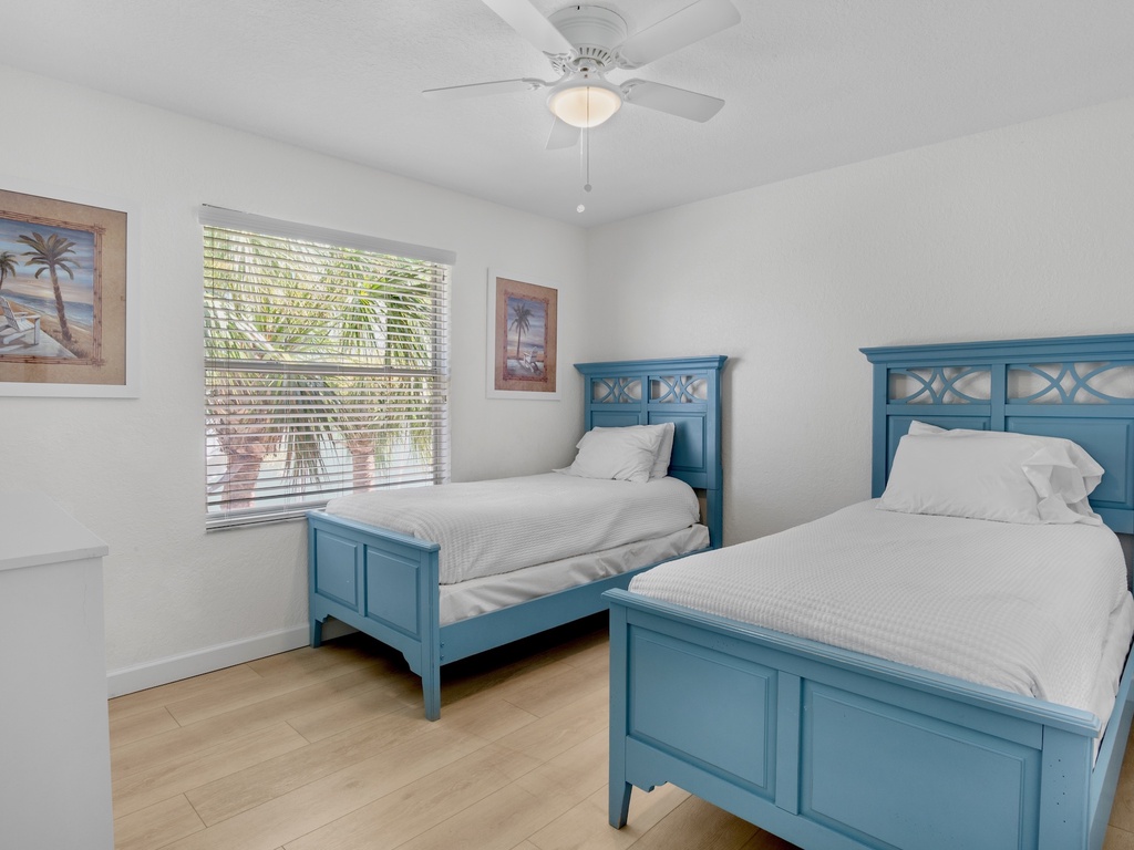 Third Bedroom - Two Twin beds