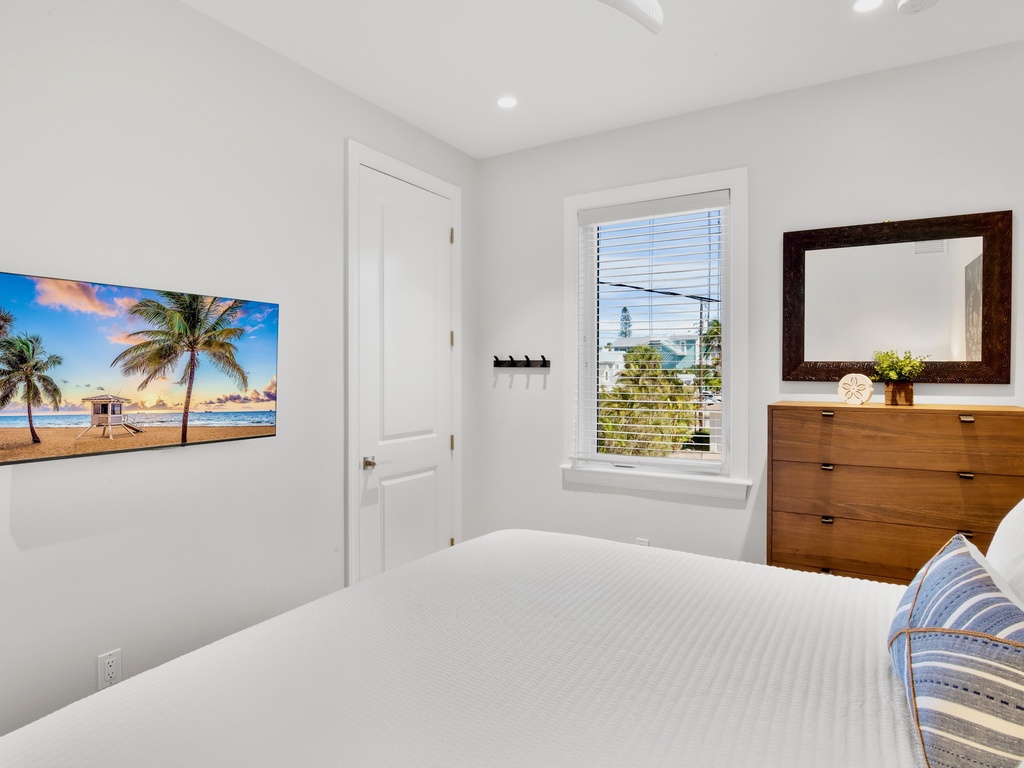 Second Bedroom, King