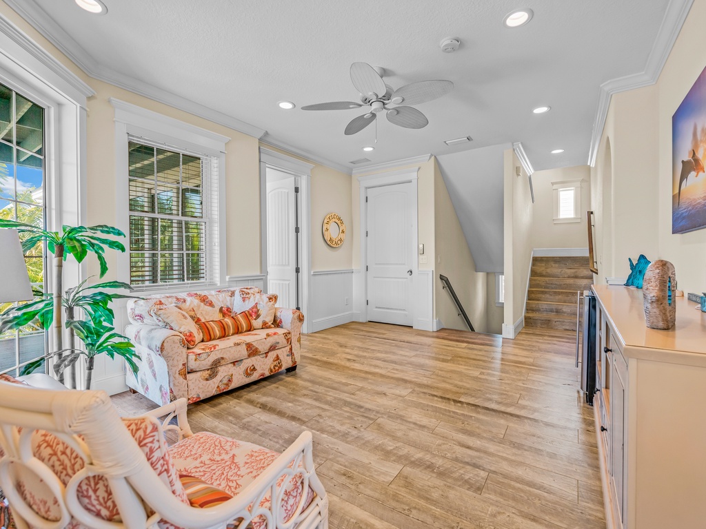 Upstairs Living Area