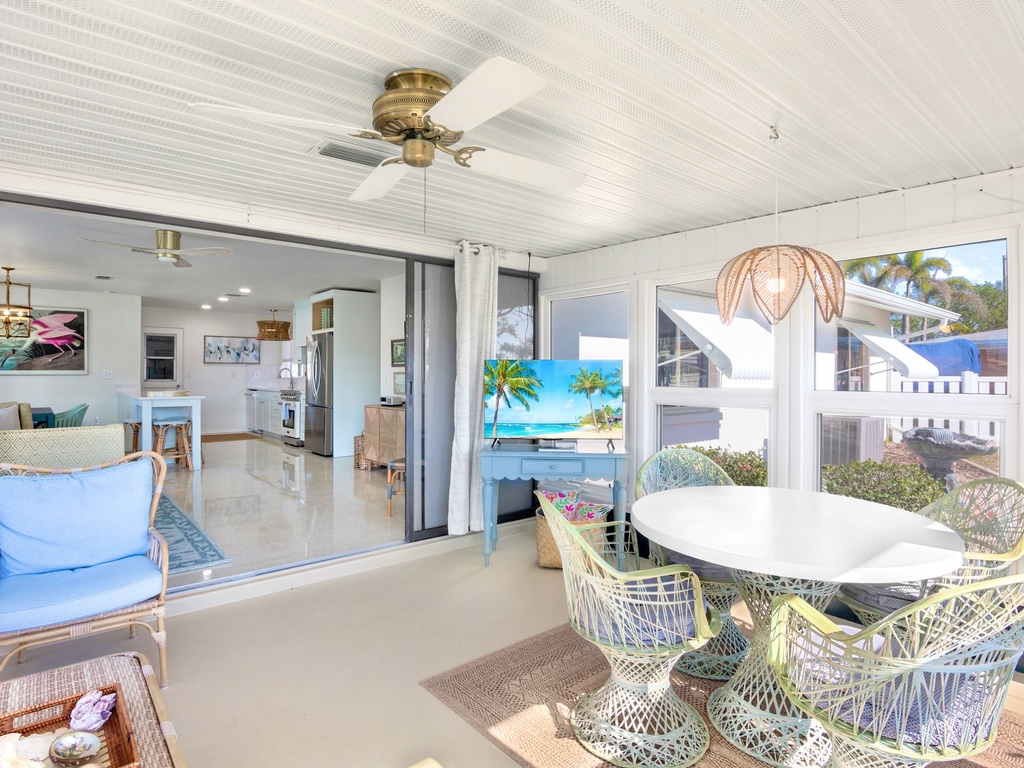 Additional Dining Area