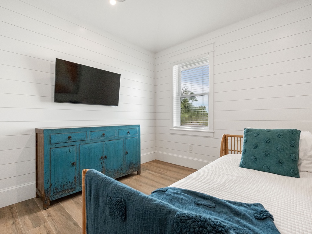 Sixth Bedroom - Twin Daybed