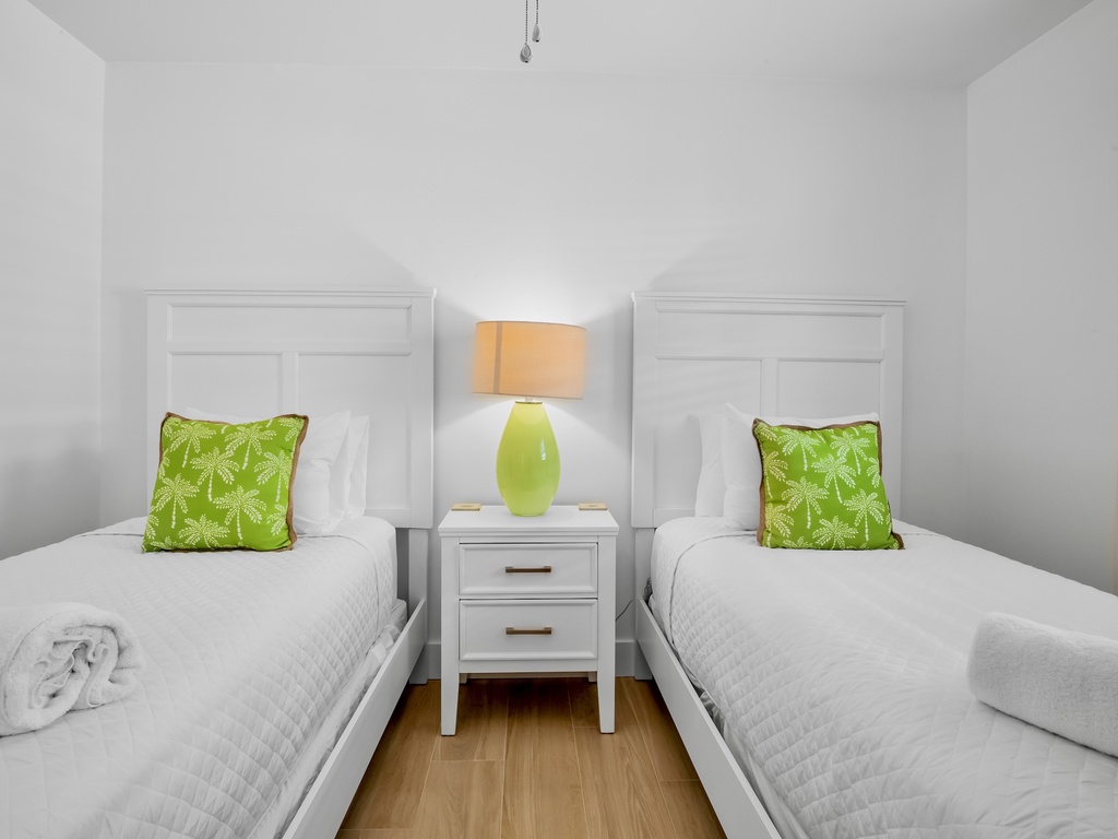 Third Bedroom, Two Twins