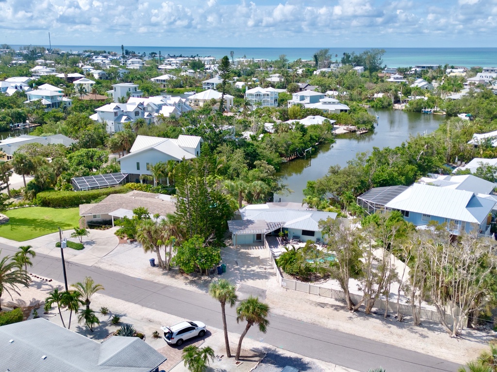 Palm Trees and Manatees by Anna Maria Vacations