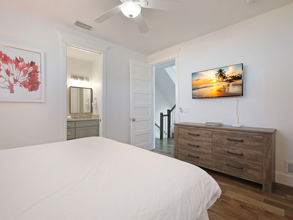 Bedroom Space - AMI Locals