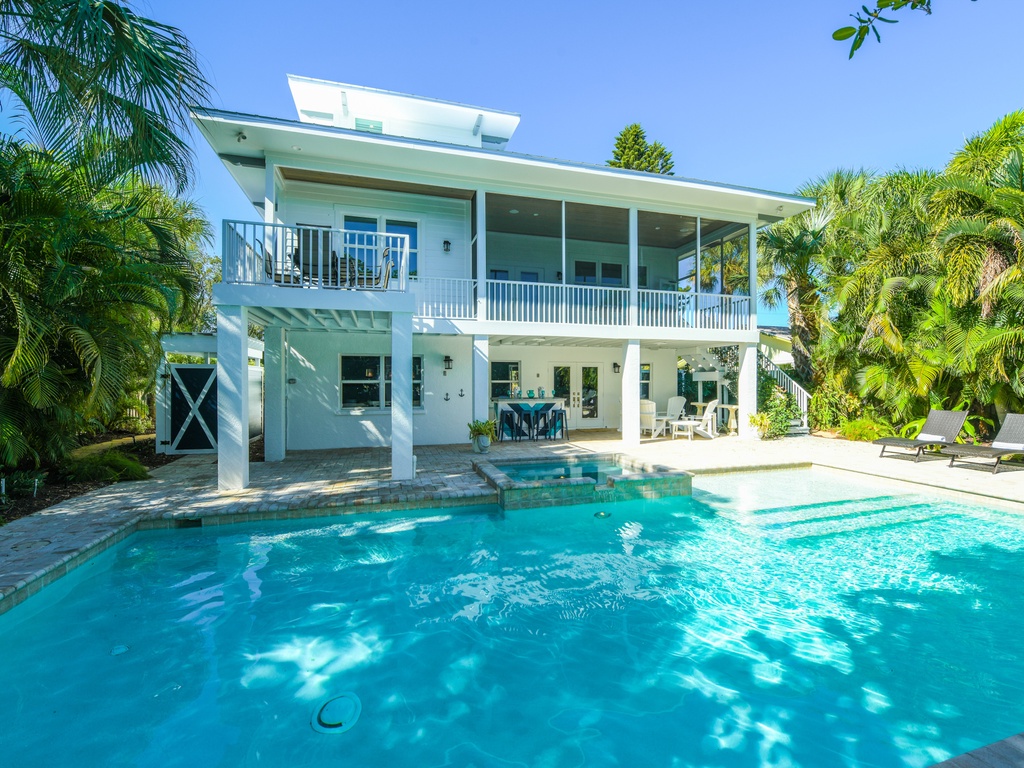 Private Pool and Spa