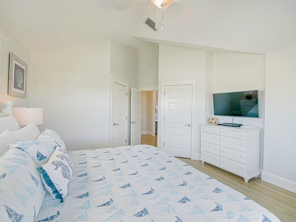 Serenity Beach - AMI Locals