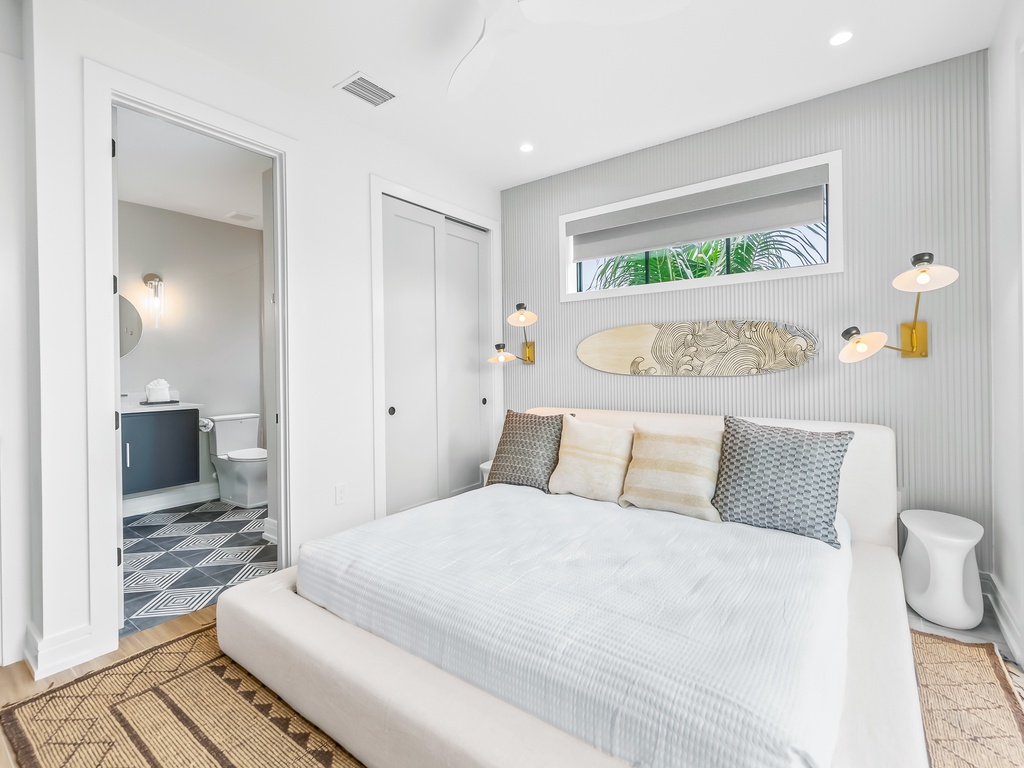 Second Bedroom - King