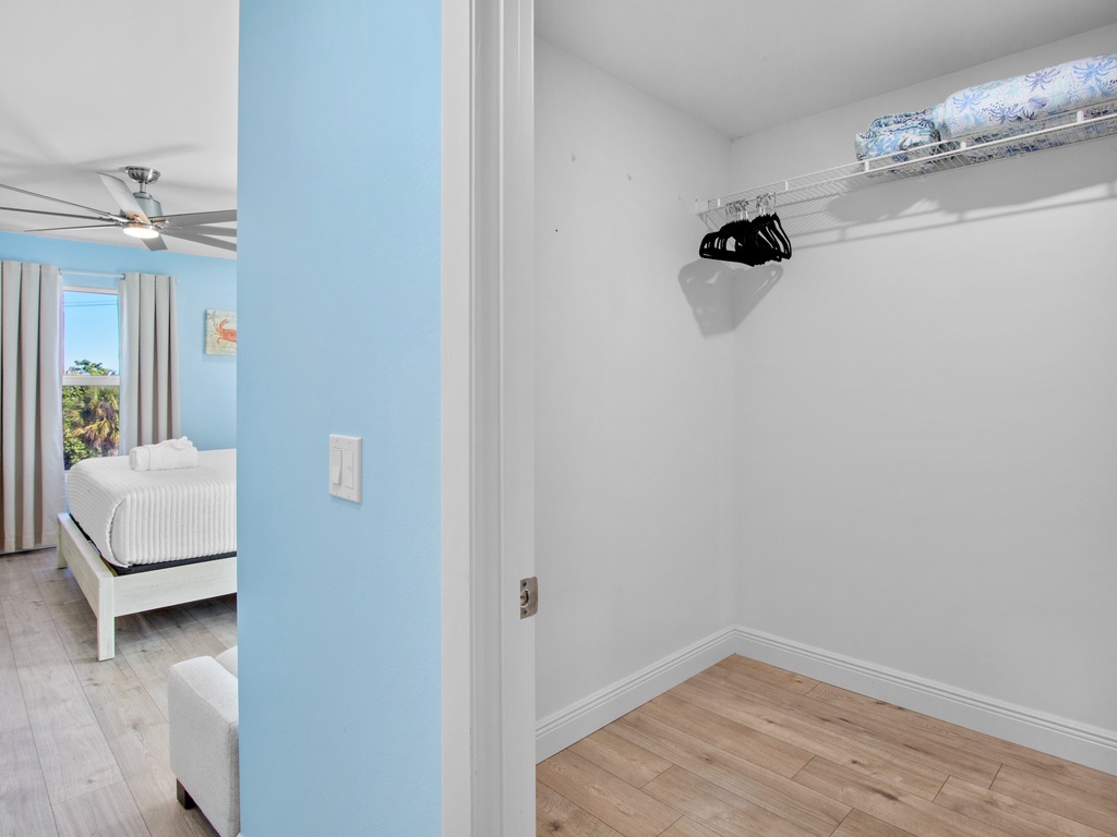 Primary Bedroom, Walk-in closet