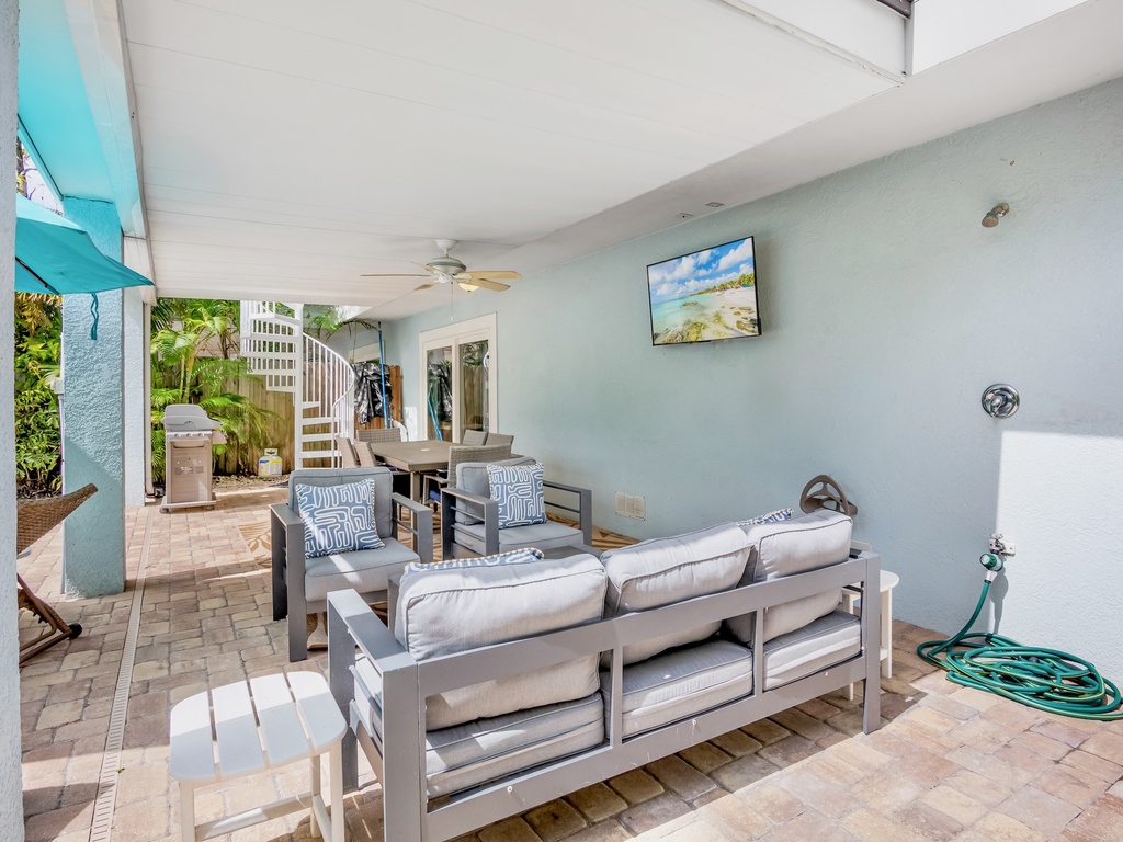 Outdoor Lounge Area