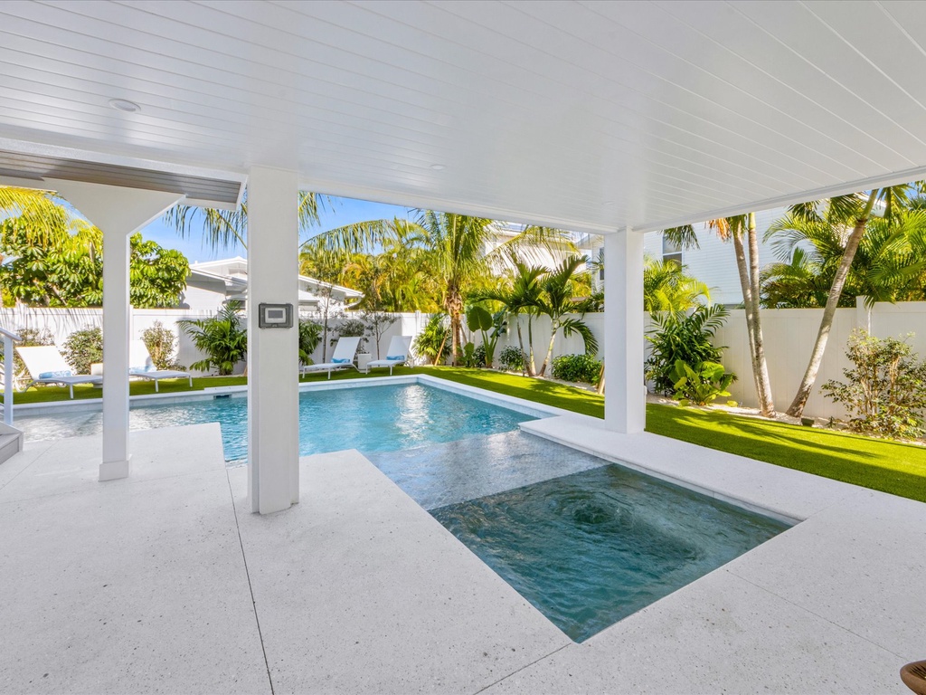 Private Pool and Spa