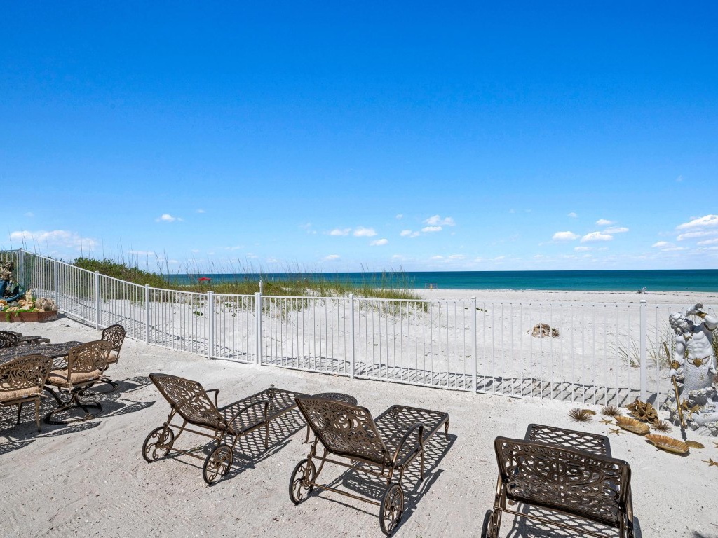 Anna Maria Wave - Anna Maria Accommodations