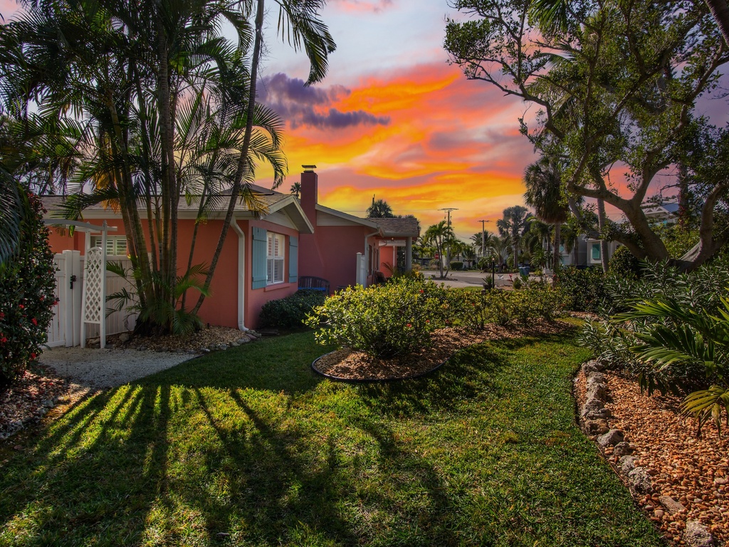 Coral Palms by Anna Maria Island Accommodations