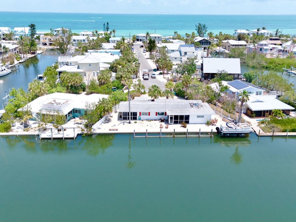 Aerial view of Bayfront House