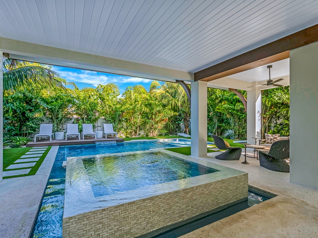 Private Pool and Spa