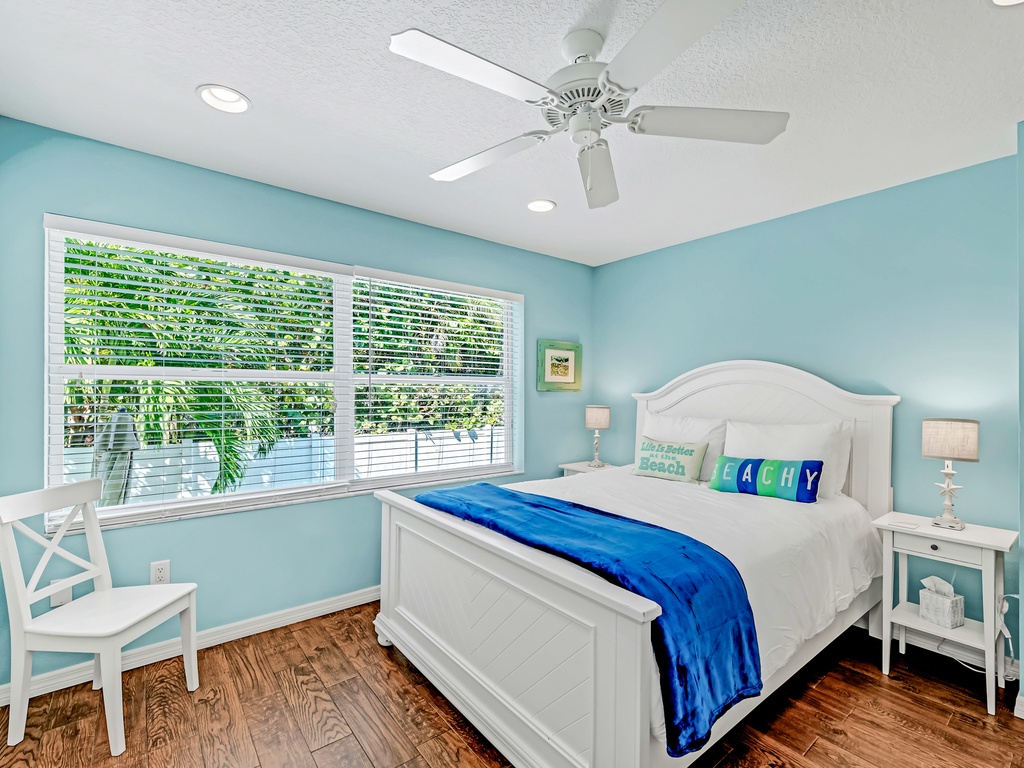 Second Bedroom - Queen