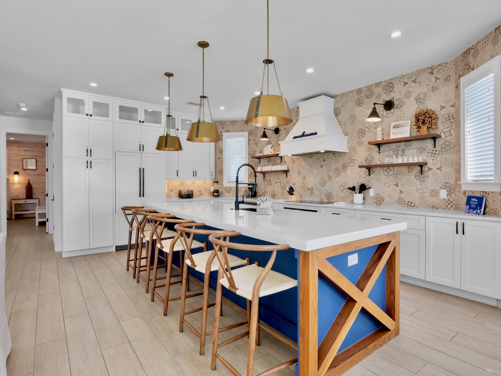 Kitchen island with spacious countertop