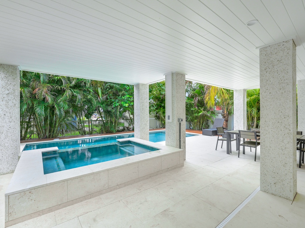 Sea Gal - AMI Locals