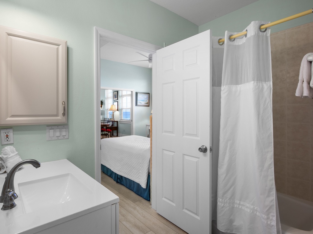 Second Bathroom, Ensuite