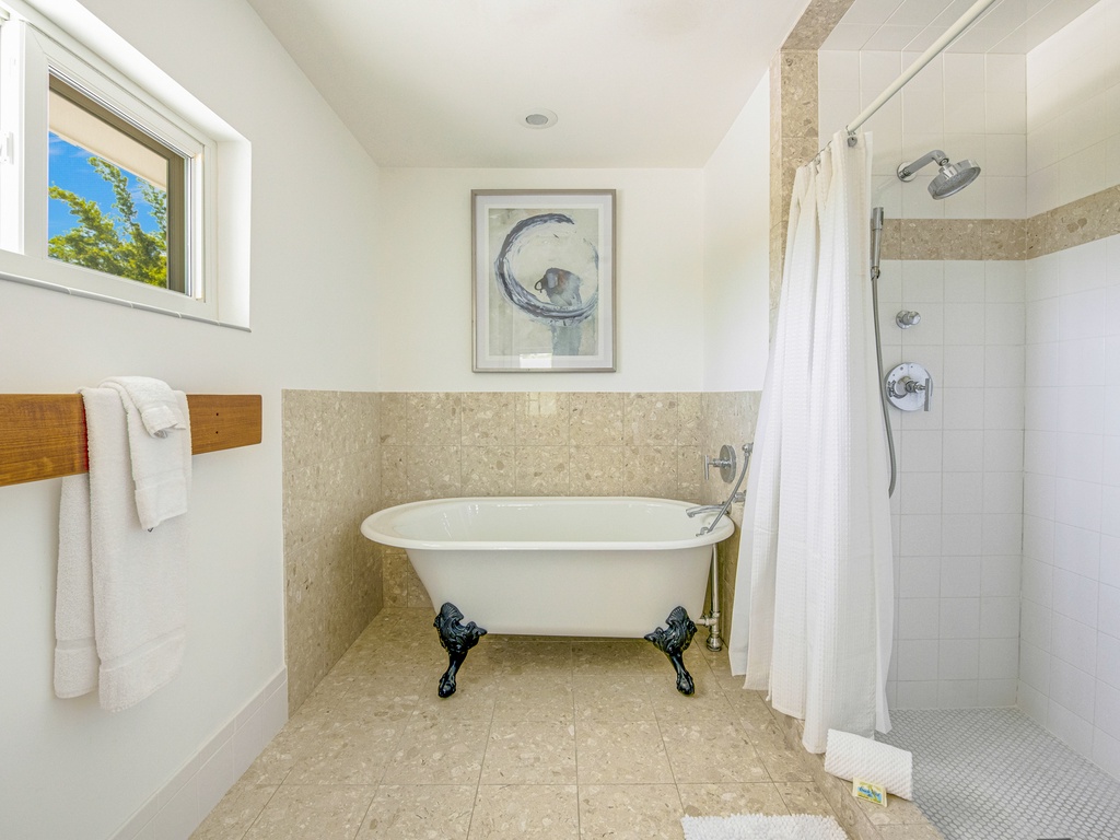 Primary Bathroom, Ensuite