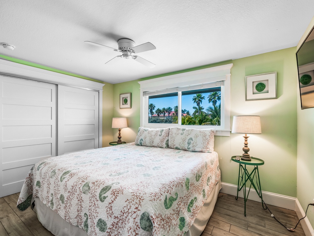 Second Bedroom, King