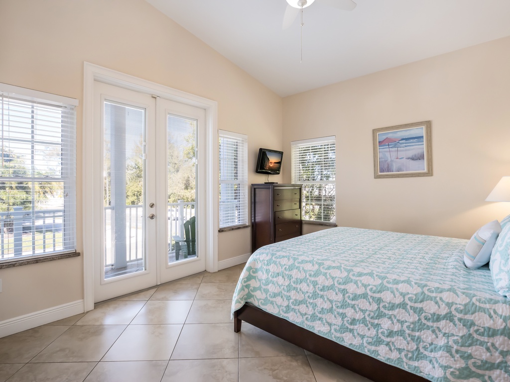 Primary Bedroom - Balcony Access