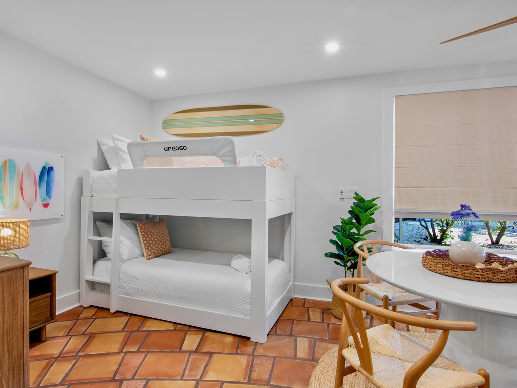 Additional Living - Twin/ Twin Bunk